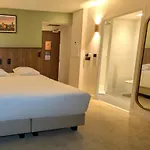 Отель Hob La Truffiere 4*