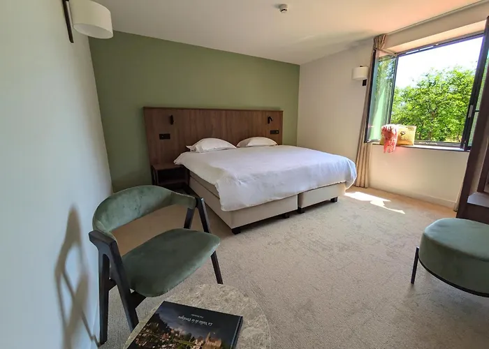 Hob La Truffiere מלון 4*