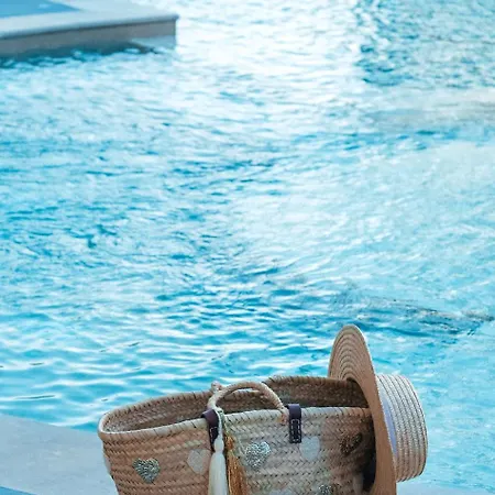 Hob La Truffiere Hotel