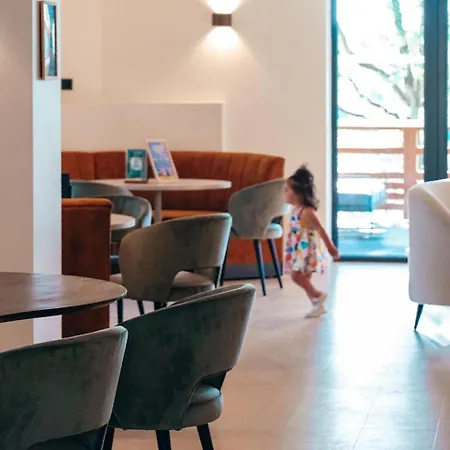 Hob La Truffière Hotel 4*