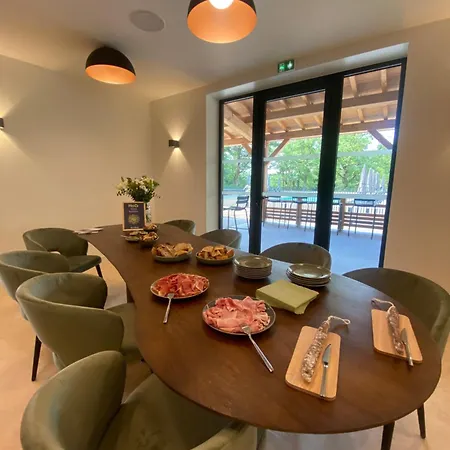 Hob La Truffière Hotel 4*